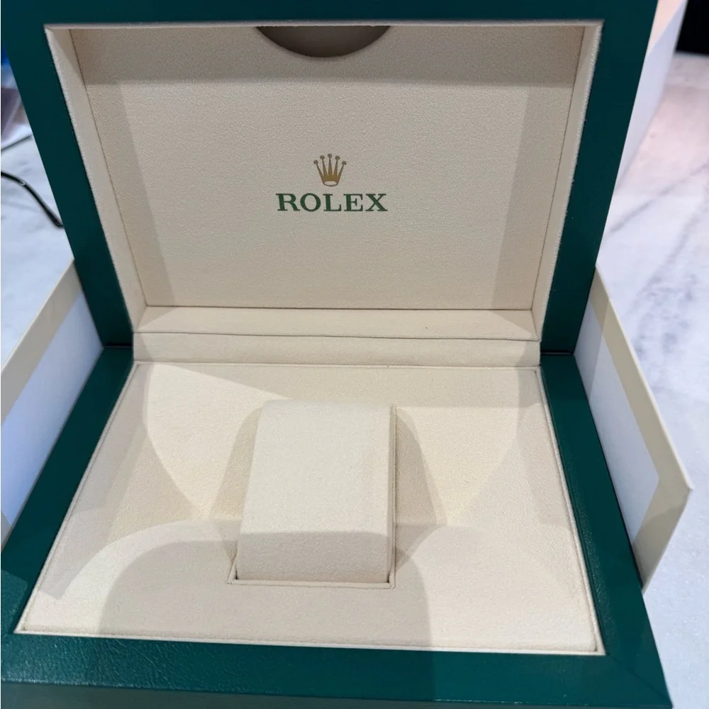 Rolex Green and Gold Watch Box - Picture 4 of 7